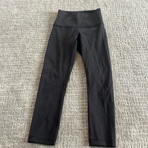 Lululemon black cropped leggings